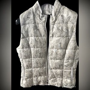 White House Black Market Ivory Silver Metallic Damask Quilted Swirl Puff Vest XL
